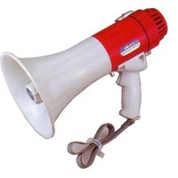 goldenship-megaphone
