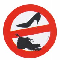 erregrafica-no-shoes-on-board-sign